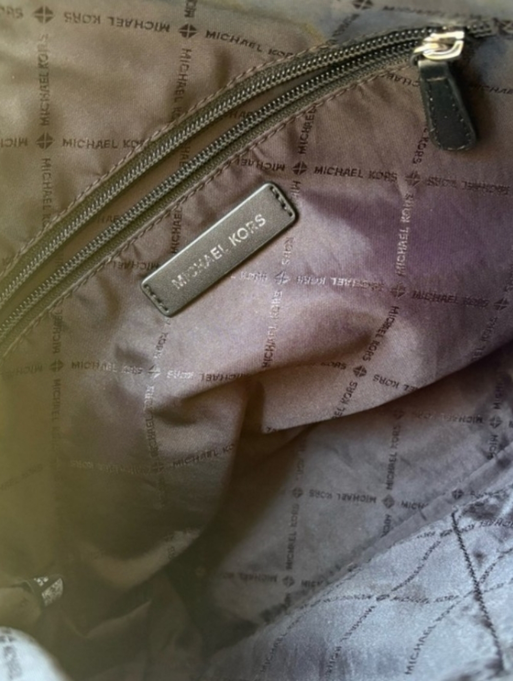 Michael Kors Crossbody - Picture 5 of 5